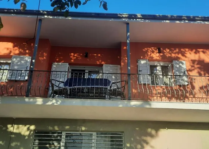 Apartman River House